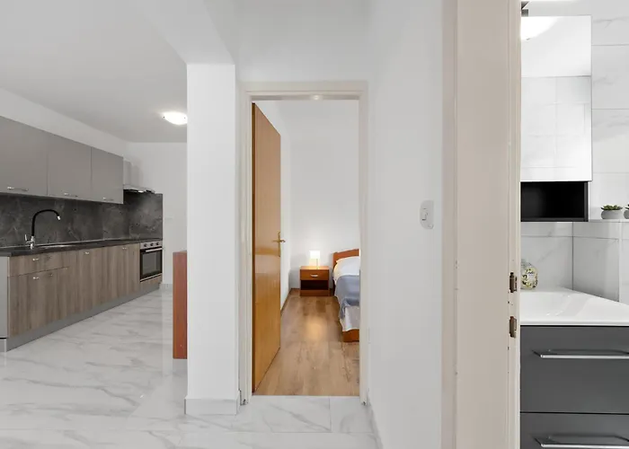 Apartman In With Wifi Murter